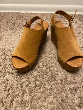 Seychelles Suede Slingback Wedge Sandals in Camel